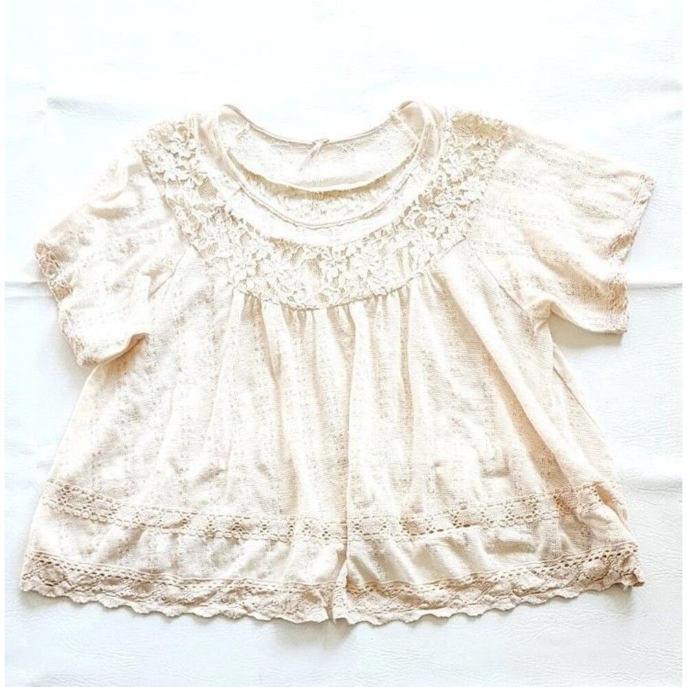 Free People Ivory Victorian Lace crochet top Blouse S beige short sleeve